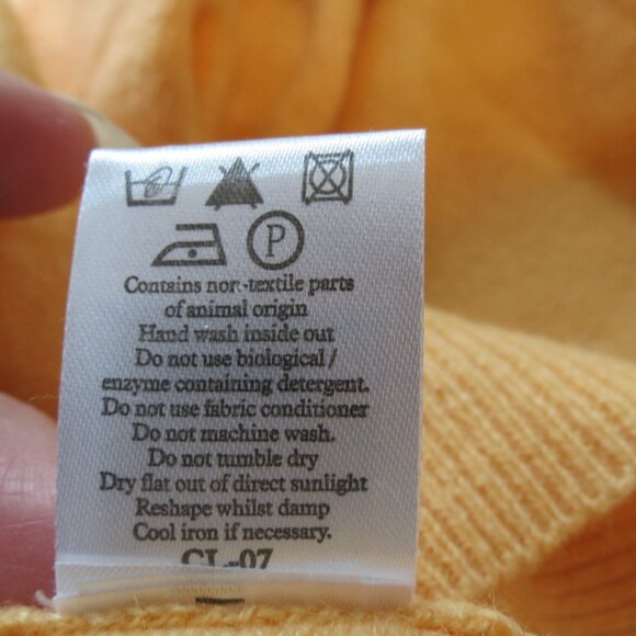 Pure Collection 100% Cashmere Cardigan Sweater Apricot Color Size 12 Flaw - Picture 10 of 12